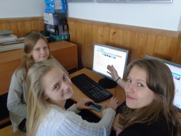 Gimnazjaliści uczą się przedsiębiorczości. IT i technologie, LIFESTYLE - Zakładają firmy, prowadzą badania rynku, mierzą się z finansami. Na razie wirtualnie. Uczniowie Społecznego Gimnazjum nr 8 STO w Białymstoku biorą udział w projekcie "Młodzi przedsiębiorczy".