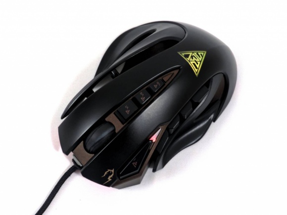 Mysz GAMDIAS ZEUS GMS1100 IT i technologie, LIFESTYLE - 9 lipca 2014 – GAMDIAS prezentuje gamingową mysz ZEUS eSport Edition. Urządzenie oferuje szerokie możliwości personalizacji, wygodę korzystania i świetny design. Firma GAMDIAS jest producentem najwyższej klasy akcesoriów dla graczy.