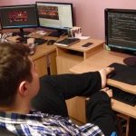 Zaprogramował grę stopami. Razem z przyjacielem liczą na wsparcie internautów