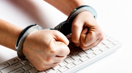 Cyberprzestępcy aresztowani za kradzież 15 mln dolarów