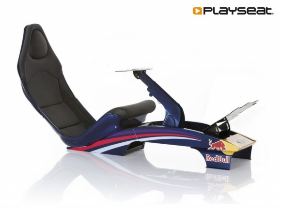Playseat: bolid w Twoim domu IT i technologie, LIFESTYLE - Fani szybkiej jazdy wiedzą, ile radości może sprawiać nagły zastrzyk adrenaliny. Dzięki akcesoriom symulatorowym, niemalże każdy z nas może mieć możliwość przejażdżki bolidem Formuły 1 w swoich czterech ścianach.