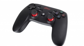 Graj na kanapie – nowy, bezprzewodowy pad IT i technologie, LIFESTYLE - Bezprzewodowy sprzęt gamingowy coraz powszechniej gości przy naszych konsolach czy pecetach. Trudno się dziwić – umożliwia on wygodną grę czy korzystanie z Internetu nawet z całkiem sporych odległości od urządzenia.