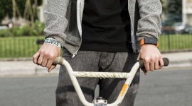 Smartwatch – jak ułatwić sobie życie IT i technologie, LIFESTYLE - Wśród konsumentów wciąż panuje przekonanie, że smartwatche to drogie zabawki bez praktycznego zastosowania. Tymczasem ich liczne i różnorodne funkcje mogą okazać się bardzo przydatne. Jakie są więc ich największe zalety?