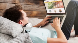 Laptop ma być funkcjonalny IT i technologie, LIFESTYLE - W przypadku laptopów nie ma złych i dobrych marek. Są tylko sprzęty źle lub dobrze dobrane do naszych preferencji. Kupując laptopa, nie kierujmy się ceną ani marką, ale funkcją, jaką powinien pełnić – radzą eksperci NEONET. Na co zwrócić uwagę?
