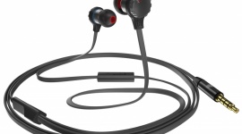 Cooler Master: dokanałowe słuchawki dla użytkowników smartfonów IT i technologie, LIFESTYLE - Cooler Master w swojej ofercie, prócz gamingowch słuchawek nausznych, posiada także coś dla osób preferujących mniejsze, bardziej poręczne urządzenia: słuchawki dokanałowe MasterPulse In-Ear. Technologia Bass FX czy wbudowany mikrofon, to tylko niektóre zalety tego modelu.