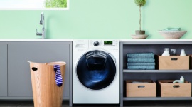 Komfort dla każdego IT i technologie, LIFESTYLE - Samsung Electronics od lat dokłada wszelkich starań, by unowocześniać i rozwijać ofertę produktów konsumenckich. Tym razem swoją uwagę poświęcił również tym osobom, dla których ułatwienie codziennych obowiązków jest szczególnie istotne.