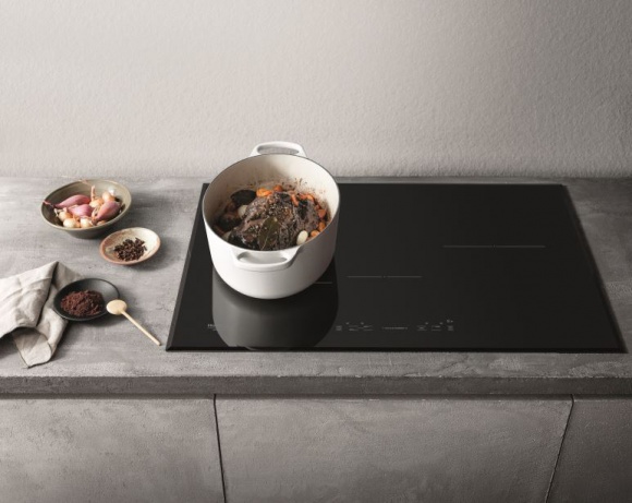 Ekspert Hotpoint i Jamie Oliver radzą: Dlaczego warto postawić na płytę