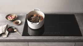 Ekspert Hotpoint i Jamie Oliver radzą: Dlaczego warto postawić na płytę IT i technologie, LIFESTYLE - Na rynku coraz częściej pojawiają się nowoczesne urządzenia kuchenne, które pozwalają przyspieszyć przygotowywanie posiłków i ograniczyć zużycie energii