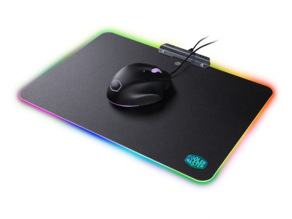Cooler Master prezentuje nową podkładkę z podświetleniem RGB IT i technologie, LIFESTYLE - Twarde podkładki pod mysz to ciekawa alternatywa dla zwykłych, materiałowych mouse padów - charakteryzują się bowiem lepszą wytrzymałością i poprawą wyników osiąganych przez gryzonia. Dlatego Cooler Master zdecydował się na wypuszczenie RGB Hard Gaming Mouse Pad.