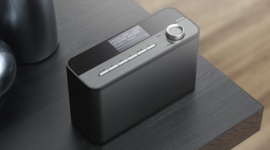 Hama przedstawia radio internetowe IR50 - ulubiona muzyka o każdej porze IT i technologie, LIFESTYLE - Jak uzyskać dostęp do ponad 30 000 stacji radiowych oraz 10 000 podcastów? Wystarczy podłączyć radio internetowe Hama IR50 do sieci Wi-Fi i cały świat jest w zasięgu ręki. Dzięki obsłudze funkcji Spotify Connect mamy możliwość słuchania ulubionej muzyki non stop.