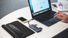 Green Cell AK50 - uniwersalny hub USB-C 7 w 1 IT i technologie, LIFESTYLE - W dzisiejszych czasach odpowiedni hub USB staje się niezbędnym akcesorium dla tych, którzy na co dzień muszą korzystać z wielu urządzeń jednocześnie, mając ograniczoną liczbę portów. Dotyczy to zwłaszcza urządzeń z najnowszym typem złącza USB - USB-C.