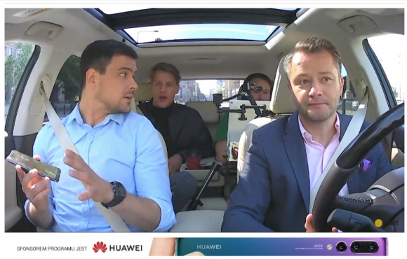 Onet Rano i Huawei budzą technologicznie Polaków IT i technologie, LIFESTYLE - Huawei zaprasza na poniedziałkowe technologiczne pobudki w Onet Rano. Wspólny projekt, który wystartował 14 maja, potrwa przez niemal dwa miesiące. Jak sztuczna inteligencja wpłynie na nasze życie? Jaki jest stosunek Polaków do smartfonów?...