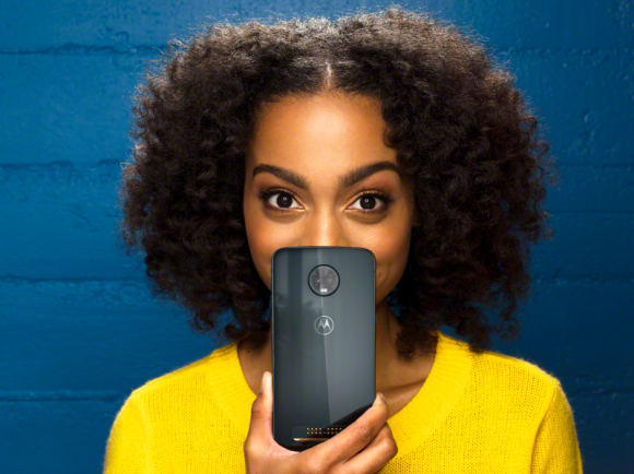 Motorola moto z3 play dostępna w przedsprzedaży w Polsce IT i technologie, LIFESTYLE - Za kilka dni motorola moto z3 play oficjalnie zadebiutuje na polskim rynku, ale już teraz jest dostępna w przedsprzedaży w sklepach online największych sieci oferujących elektronikę użytkową, jak RTV Euro AGD.