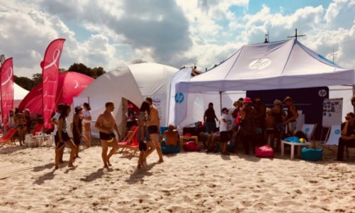 Słoneczna Stacja 4FUN.TV – HP zaprasza na wakacyjny chillout nad polskim morzem