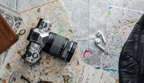 Nie tylko lekki i kompaktowy. Jaki aparat wybrać na wakacje?