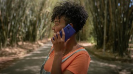 Jak wycisnąć z baterii smartfonu jak najwięcej? Motorola podpowiada